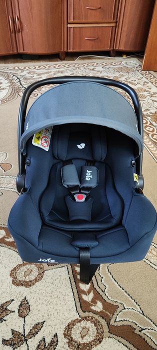 Продам автолюльку  joie