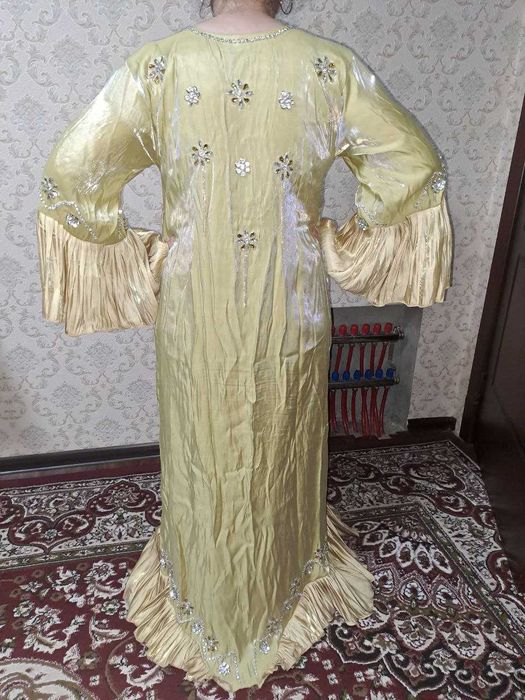 Вечерний платья..