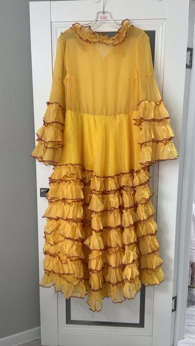 Продам платья вечерние и нац