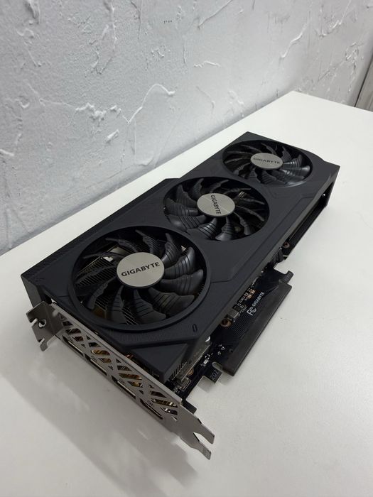 Видеокарта Gigabyte Windforce RTX 4070 12GB