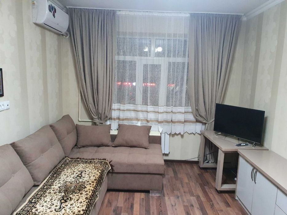 Чиланзар 8.  Продаю Срочно 1 комнатная Евро ремонт