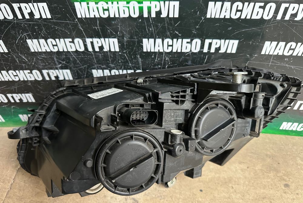 Фар десен фарове нексенон Н7 за Мерцедес Ц205 Mercedes C-класа W205