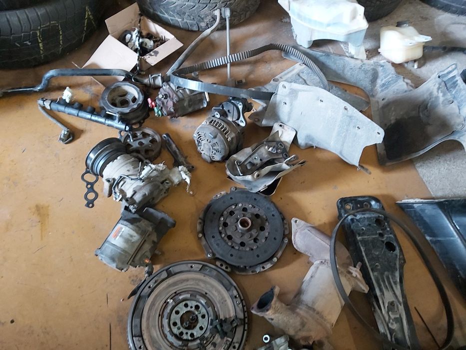 Предна броня, турбо, дюзи и други части Тойота Рав 4 2.0 дизел 116 к.с