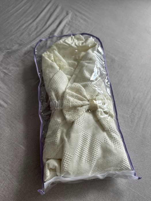 Продам конверт на выписку