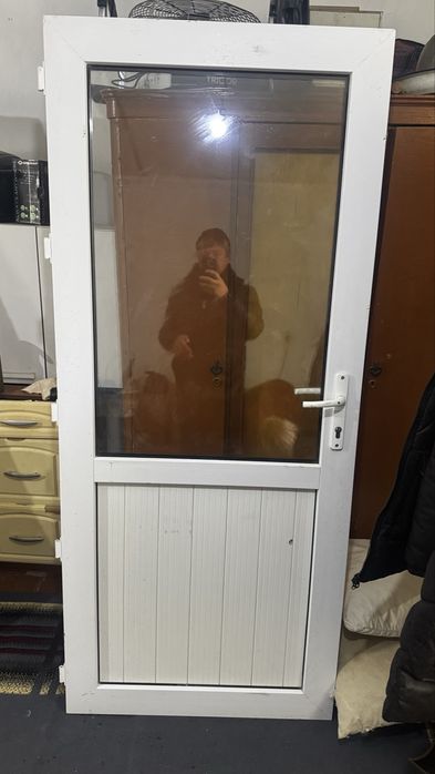 Продам плпастиковый двери