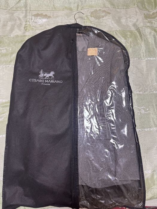 Продаётся костюм Тройка