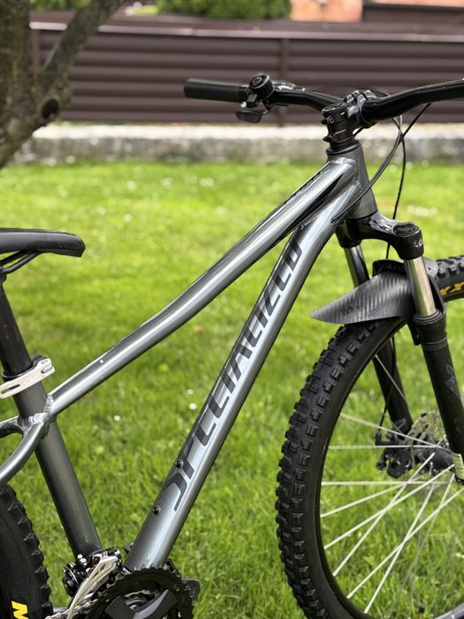 bicicletă SPECIALIZED