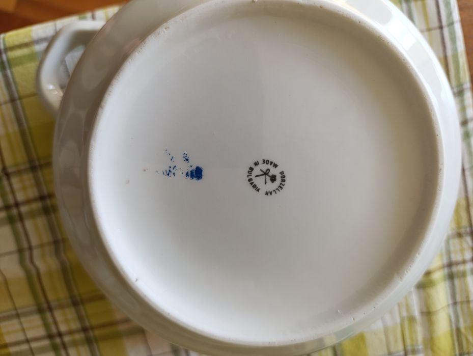 Супник неизползван.Български порцелан