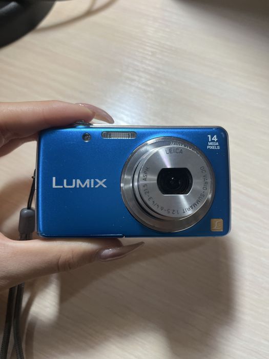 Цифровая камера (Мыльница Panasonic)