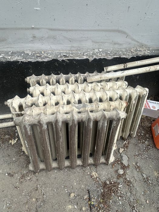 Радиатор чугунный