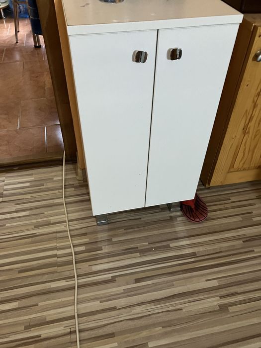 Vand mobilier baie