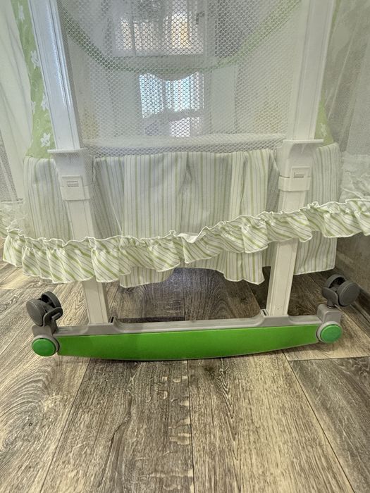 Продам детскую кроватку