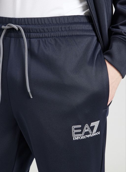 Мъжки анцунг Emporio Armani EA7