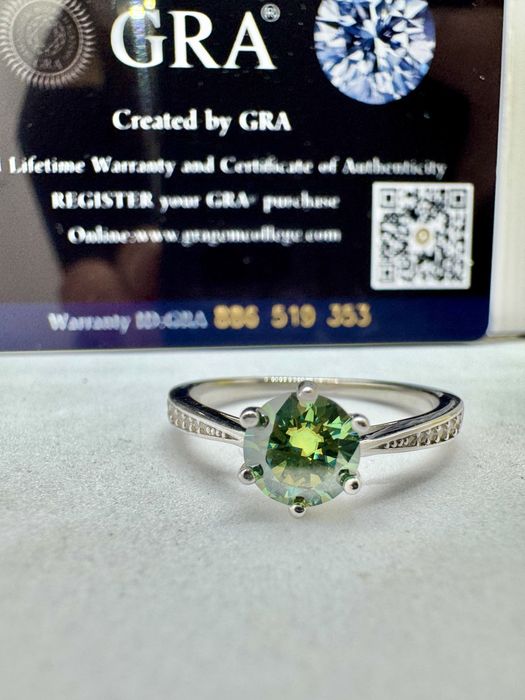 Сребърен пръстен с мойсанит (Диамант) 1 карат