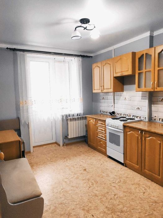 1 ком Жас Оркен 3 этаж  18.750 Торг Возможен