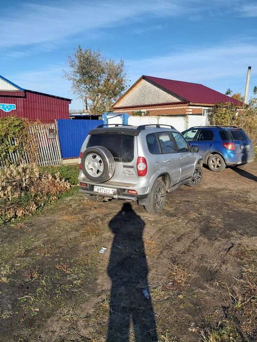 Продам ниву шевроле