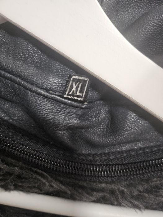 Haina piele naturala cu captusala  + vesta blana detasabila- marime  X