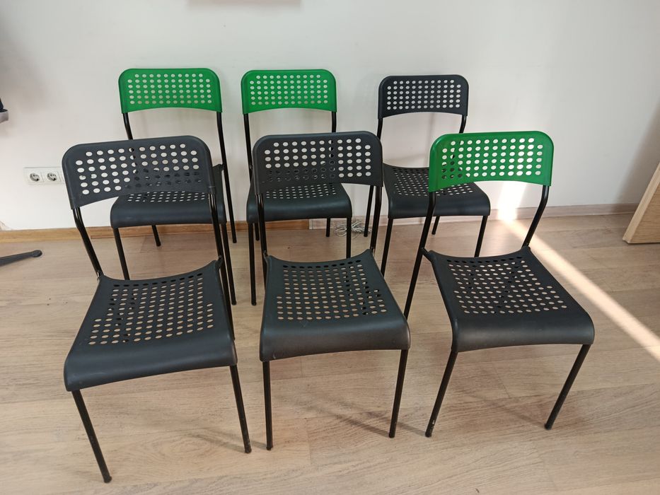 Продам стулья офисные