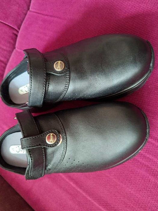 Saboti piele JOYA IQ SR Black slip resistant marimea 37 zero km