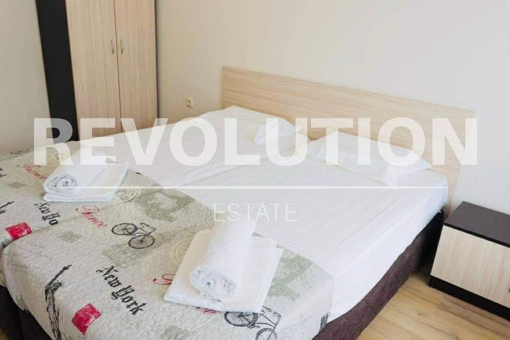 Дава се под наем Двустаен апартамент в Варна, Левски - 70 кв.м за 528.36 € - Снимка #2