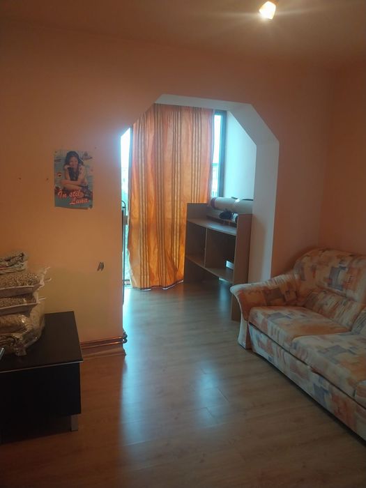 Apartament 3 camere zona Polivalentă