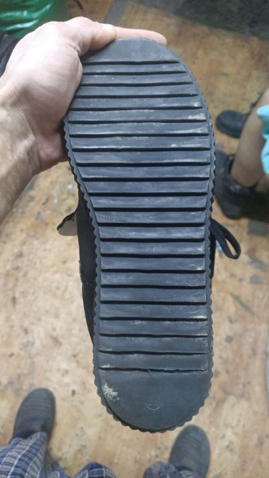 Продам кеды Moncler оригинал. 39 размер