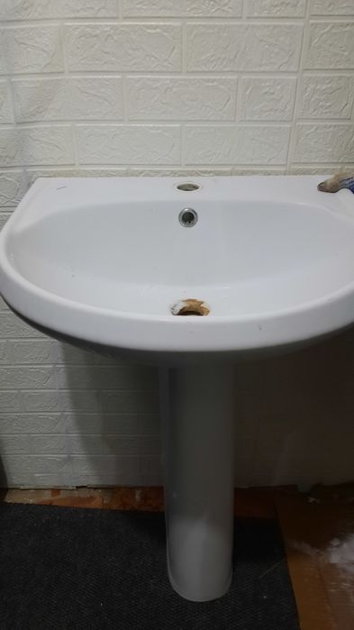 Продам б/у раковину