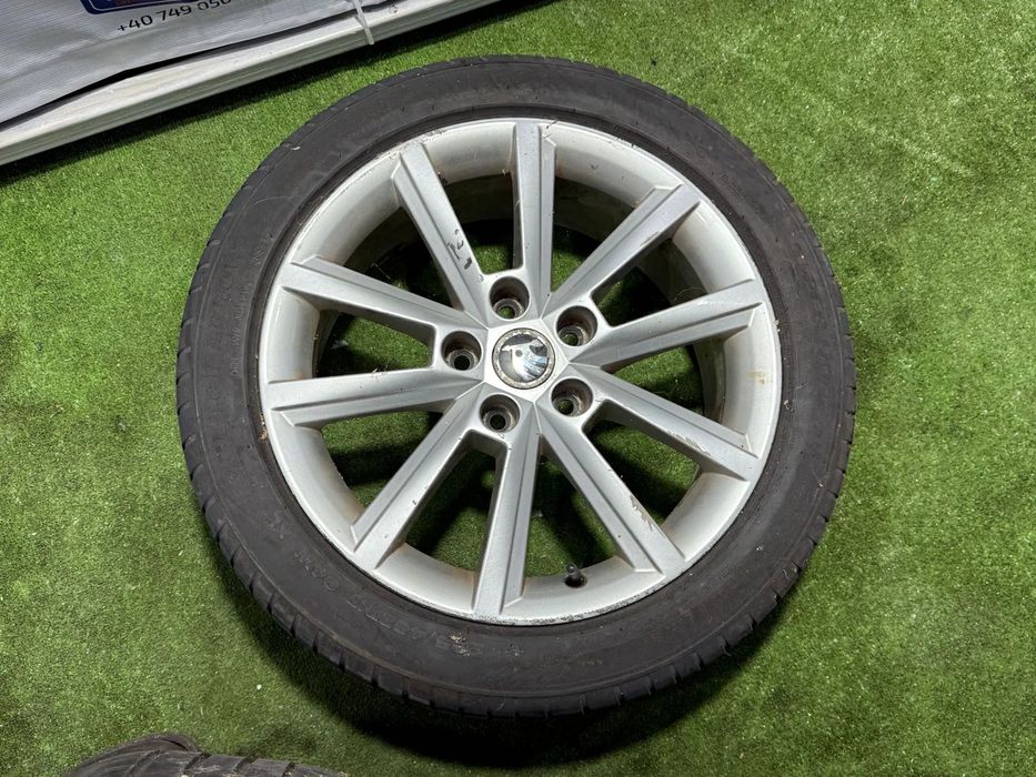 JANTE SKODA R17 / 5x112 / SUPERB 2 / 225 /45 ZR17 94W XL / 7JX17H2 ET49 / 3824+ CAUCIUCURI (X4)