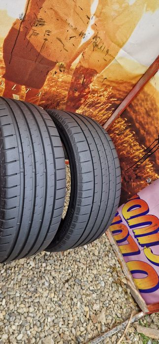 2 Anvelope Bridgestone 225 40 R19 de vara. Dot 2024