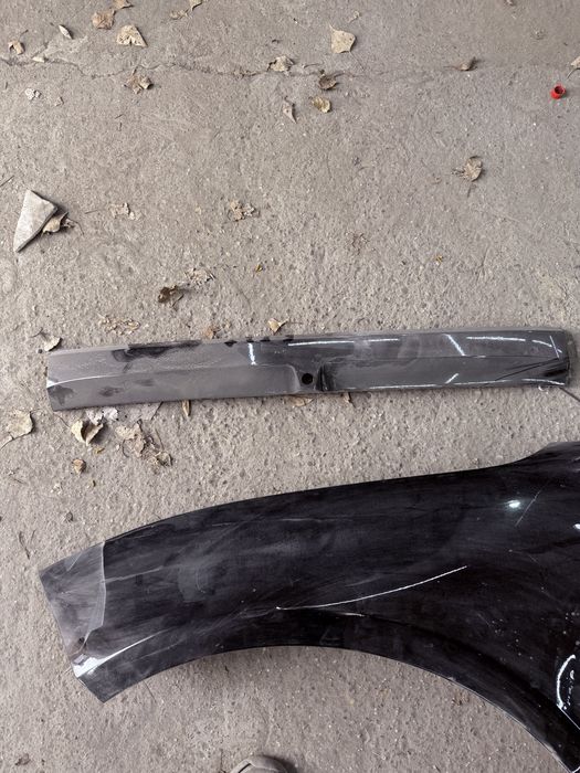 Продам крылья на zeekr 001