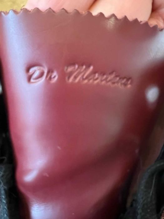 Продавам обувки Dr.Martens
