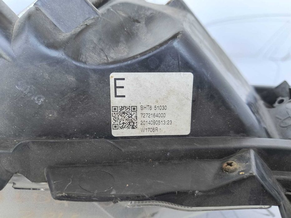Far Dreapta Uk Xenon Bi-Xenon Mazda 3 2014 / 2013-2016 Cod OEM BHT651030 (1E1)
