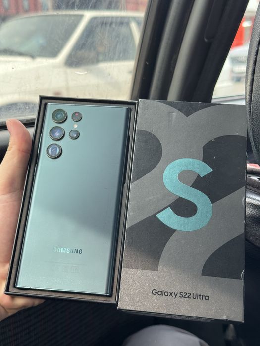Samsung Galaxy S22 Ultra в отличном состоянии