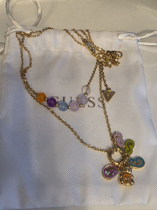 Guess колие с естествени камъни