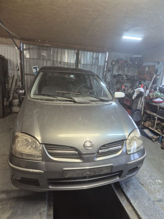 Bara fata Nisan almera