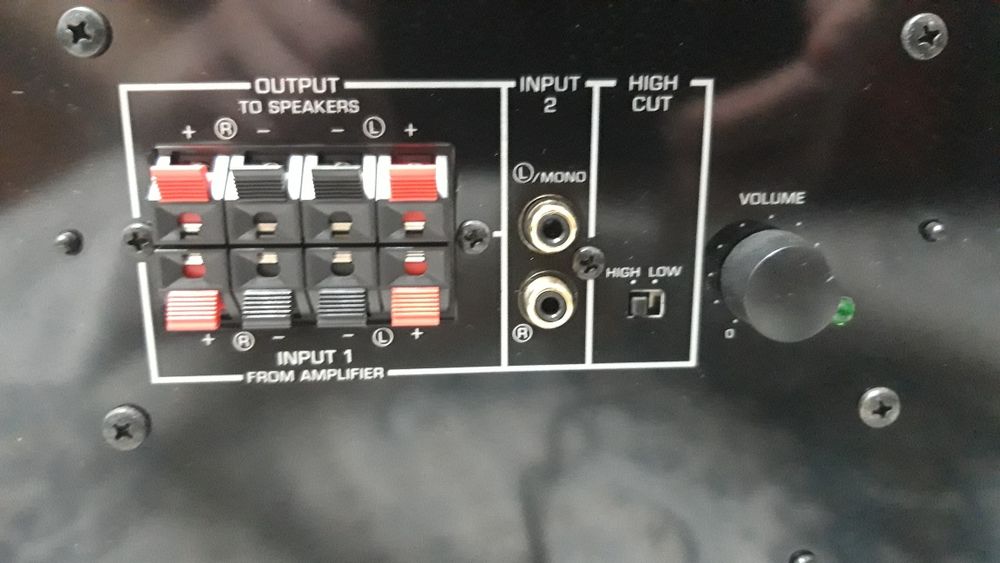 Сабвуфер Yamaha YST-SW216