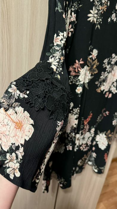 Платье из сжатого плессированного материала