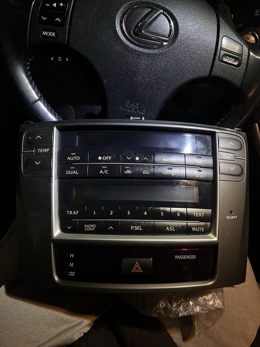 Магнитол/Мафон (монитор)  лексус