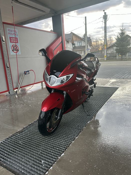 Triumph sprint st 1050