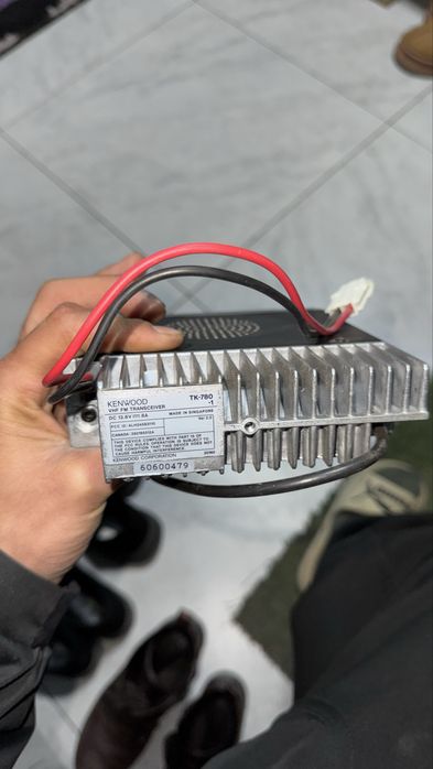 Радиостанция Kenwood