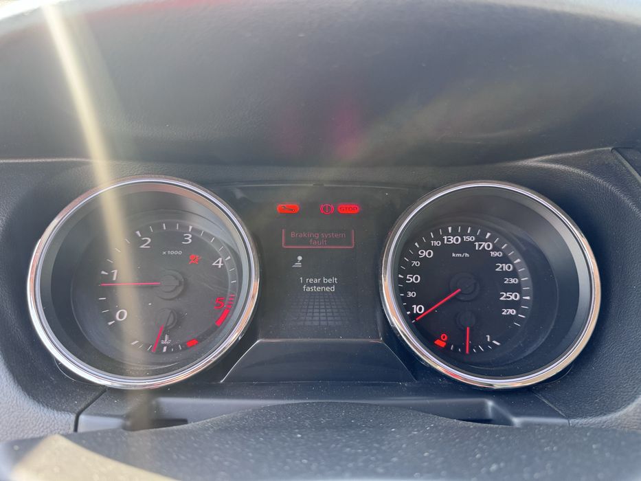 Renault Latitude 2.0 dci 150 Euro 5 avariat an 2011