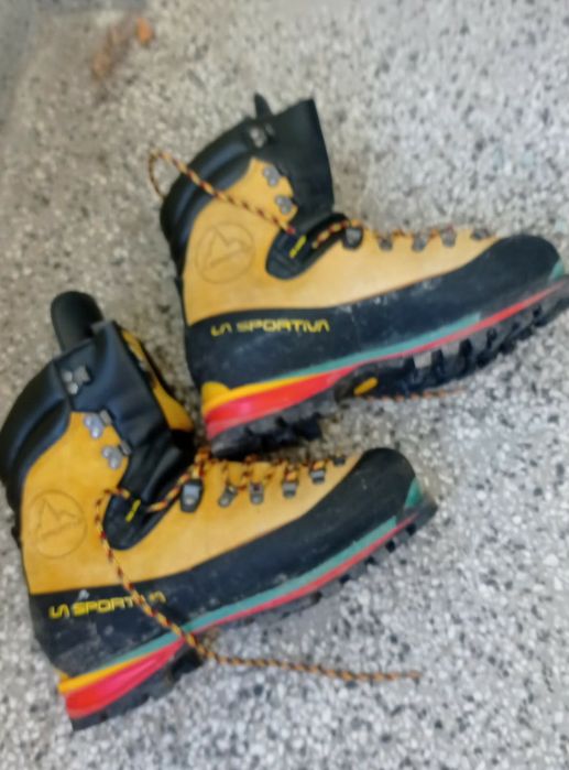 La LaSportiva Nepal Extreme