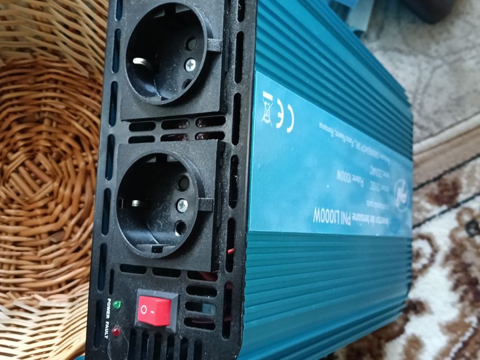 Invertor de tensiune PNI SP1000W cu sinusoida pura, alimentare 12V sinus pur