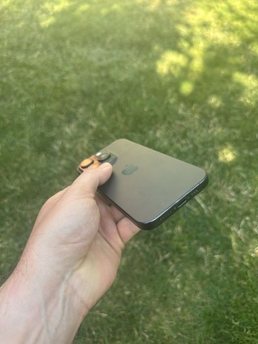 Iphone 15 pro liber de retea