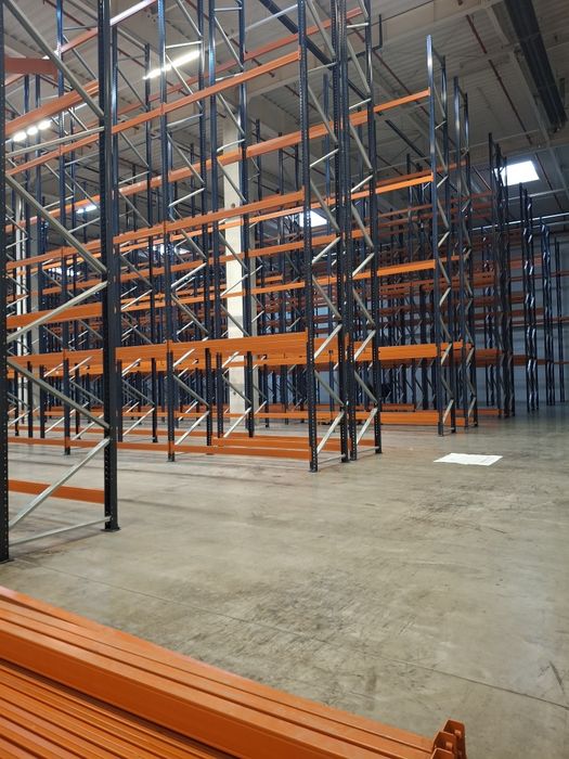 Depozitare rafturi industriale