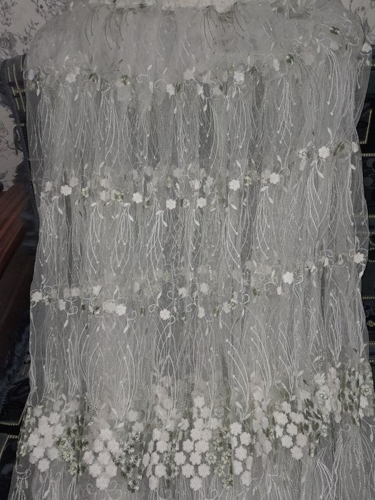 Продаю тюль мятно белого цвета