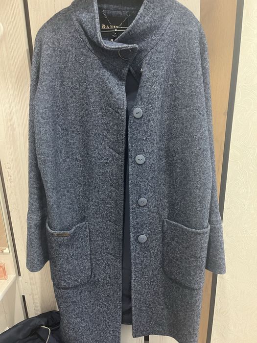 Продам пальто  48 размер