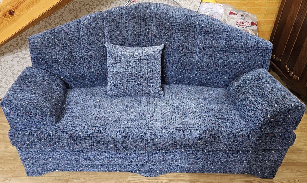 Диван. Мягкая мебель