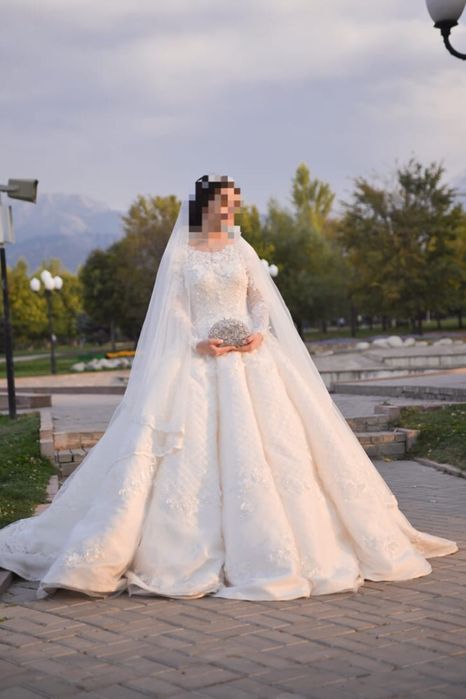 Свадебное платье