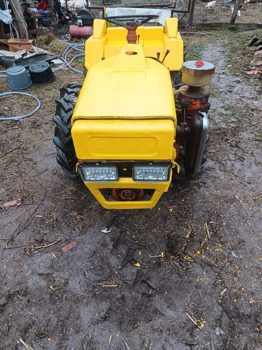 Vand tractoras articulat